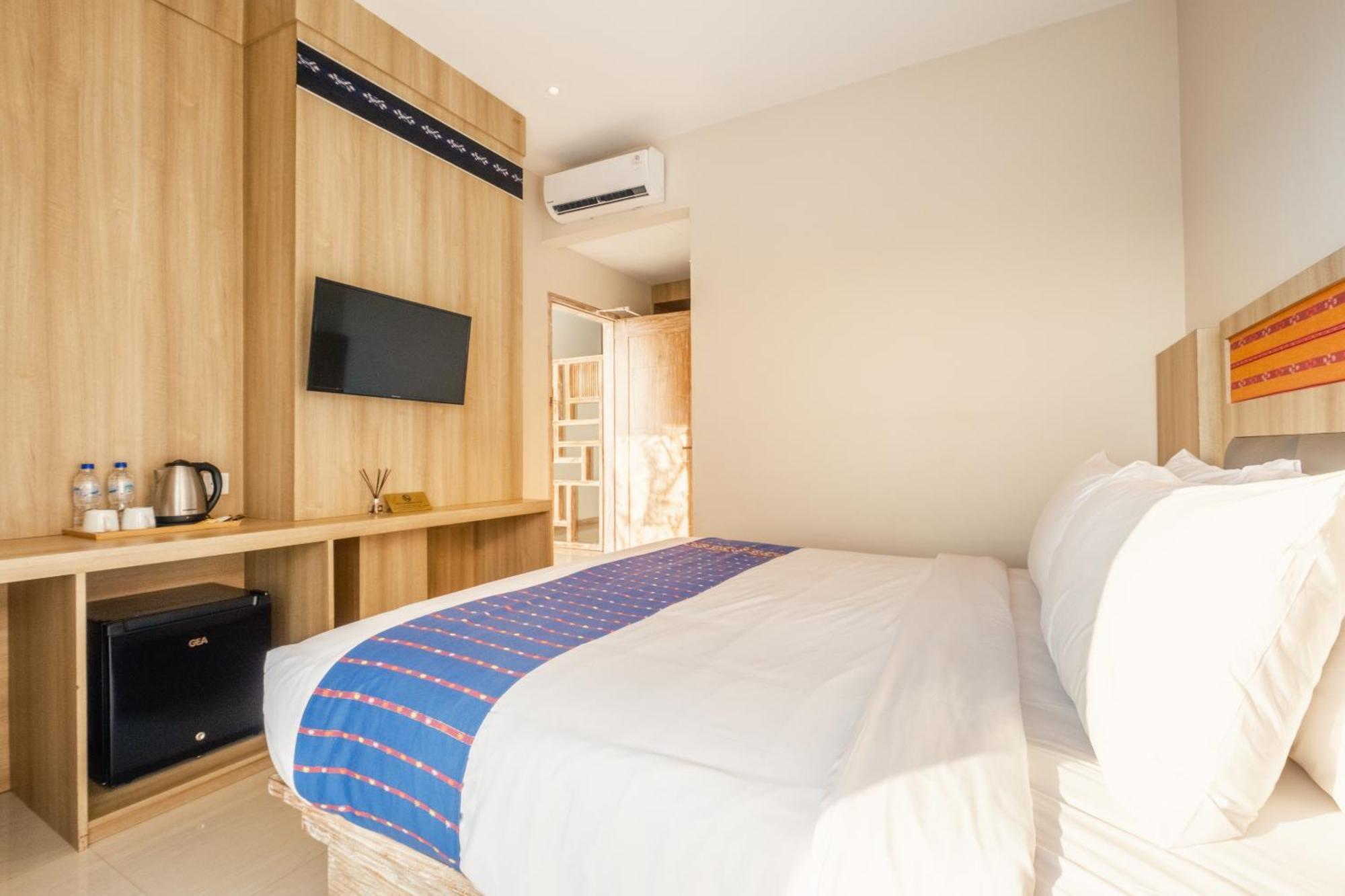 לבואן באג'ו Dejavu 2.0 Hotel Bajo Komodo מראה חיצוני תמונה