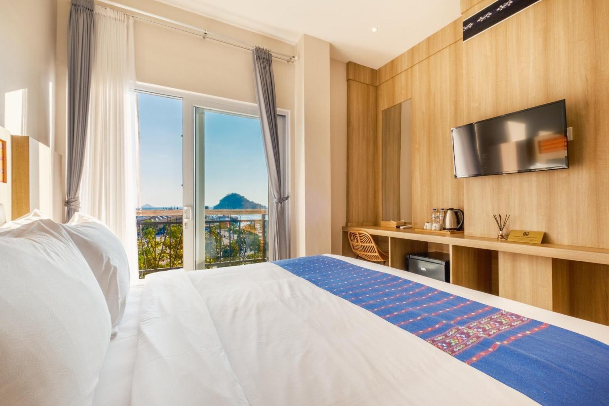 לבואן באג'ו Dejavu 2.0 Hotel Bajo Komodo מראה חיצוני תמונה