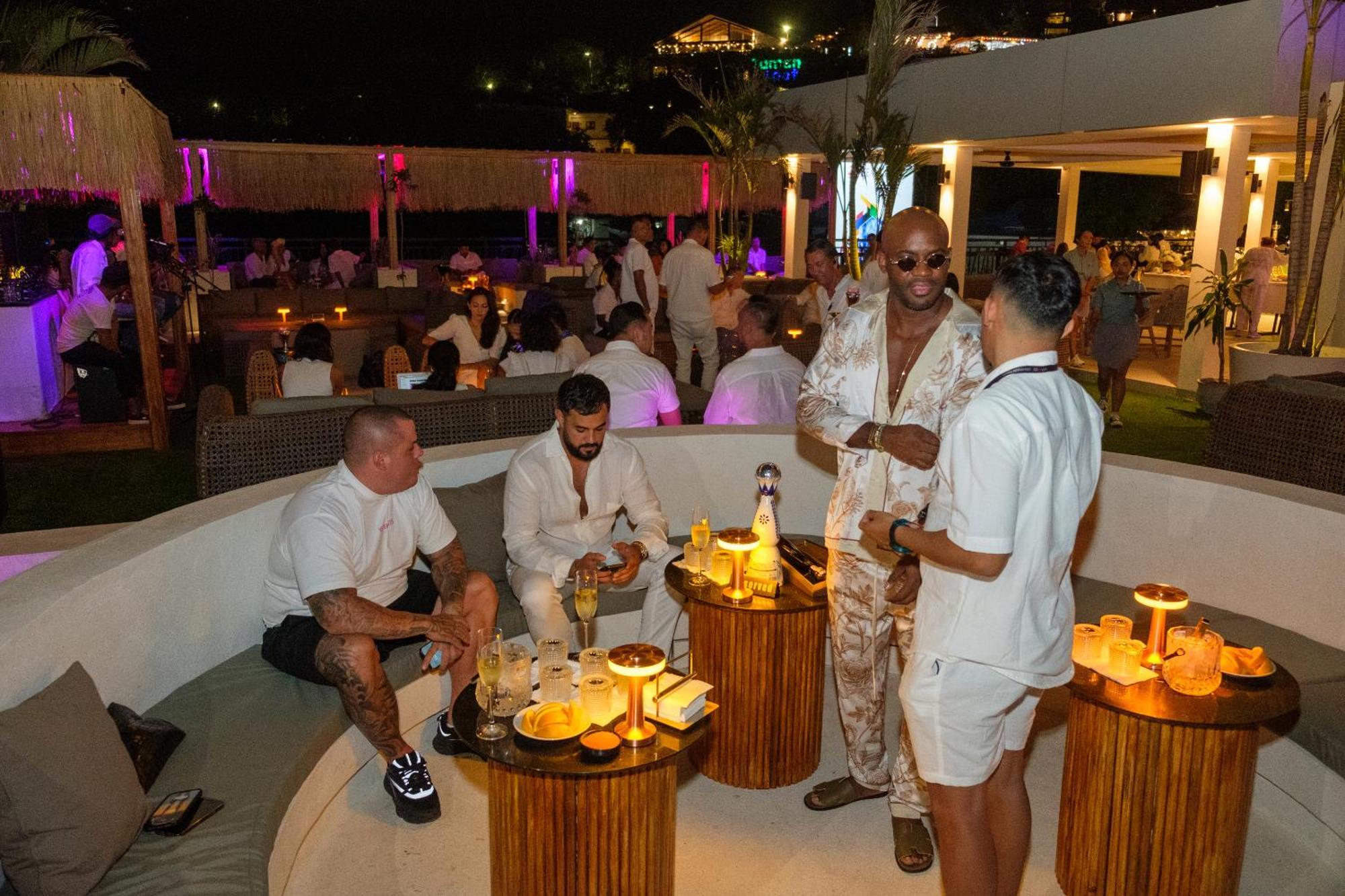 לבואן באג'ו Dejavu 2.0 Hotel Bajo Komodo מראה חיצוני תמונה